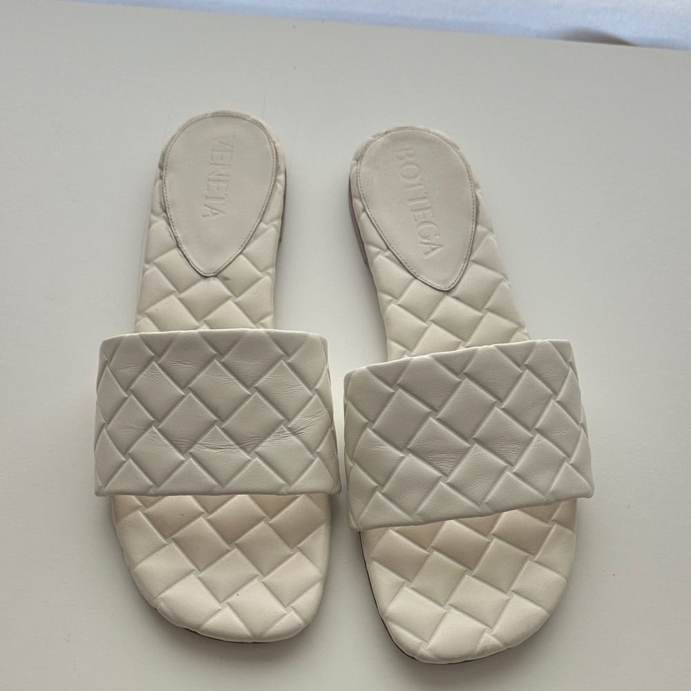 Bottega Veneta White Quilted Sandals